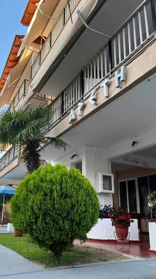 Areti Hotel Apartments Olympiakí Aktí Exteriör bild